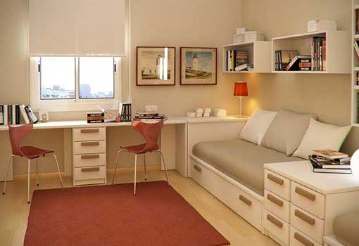Ensemble de meubles de chambre à coucher blanc en bois fait par un ébéniste